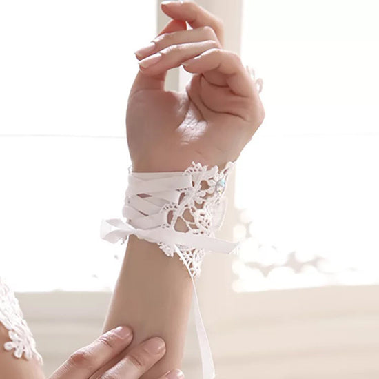 Short Fashion Gloves for Bridal Events