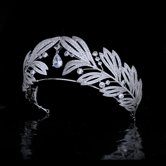 Royal Vintage Laurel Leaf Zircon Crown